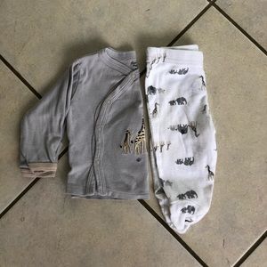 3/25✨🦓🦒🐘GERBER ORGANIC Newborn outfit.